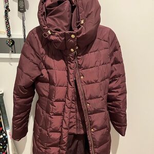 Stylish Burgundy Puffer Jacket with Hood